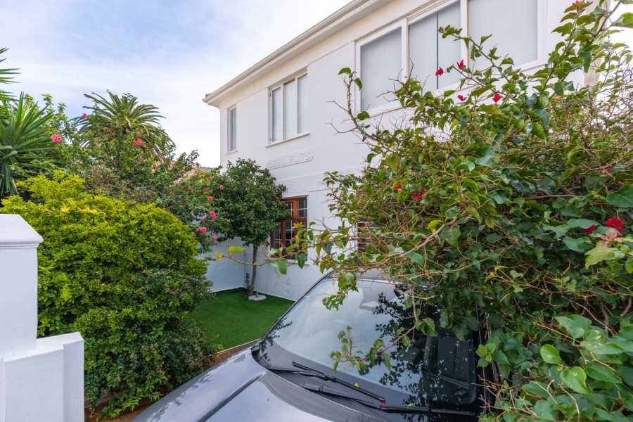 2 Bedroom Property for Sale in Tamboerskloof Western Cape